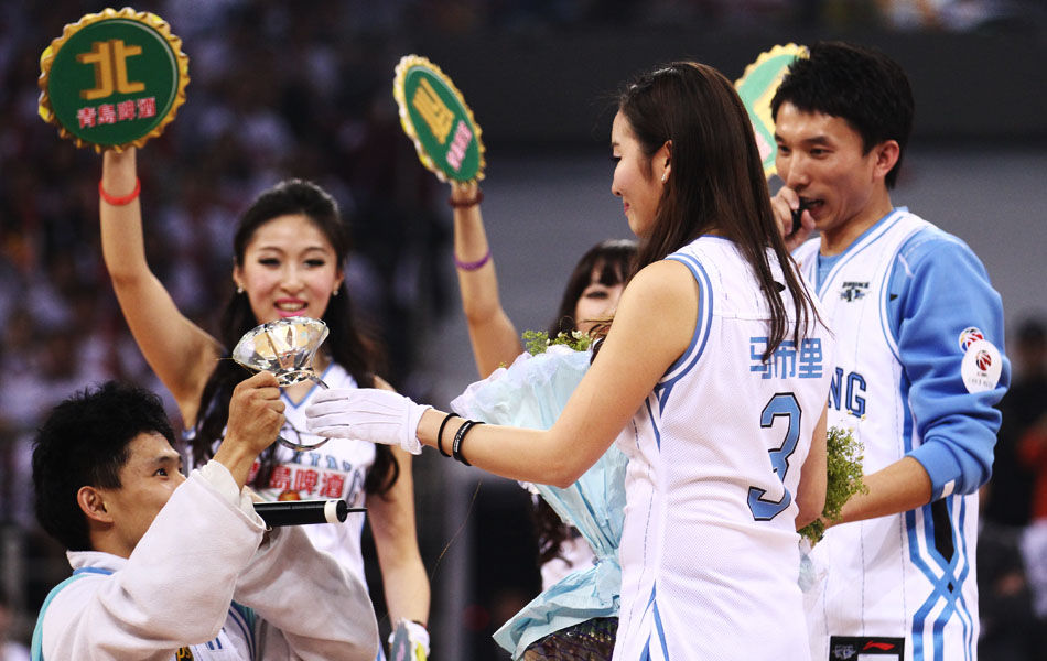 飞机立刻跟 飞机立刻跟